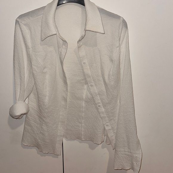 white top - Picture 1 of 2